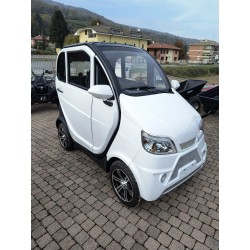 AUTO ELETTRICA SENZA PATENTE AZIENDALE